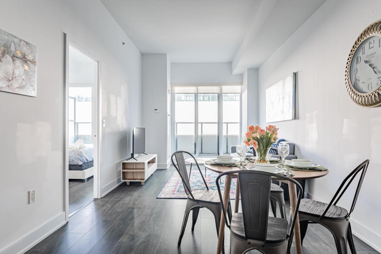 Condo In Parklawn & Lake Shore With Free Parking Close To Airport Toronto Ngoại thất bức ảnh