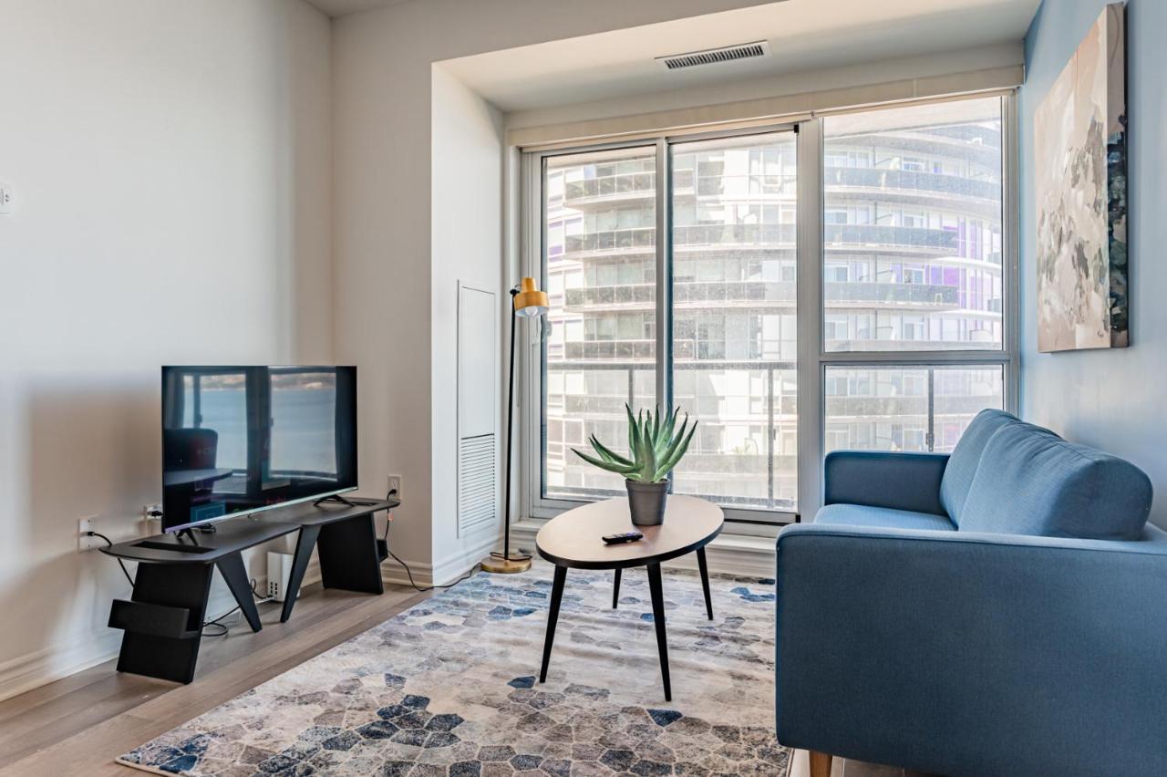 Condo In Parklawn & Lake Shore With Free Parking Close To Airport Toronto Ngoại thất bức ảnh